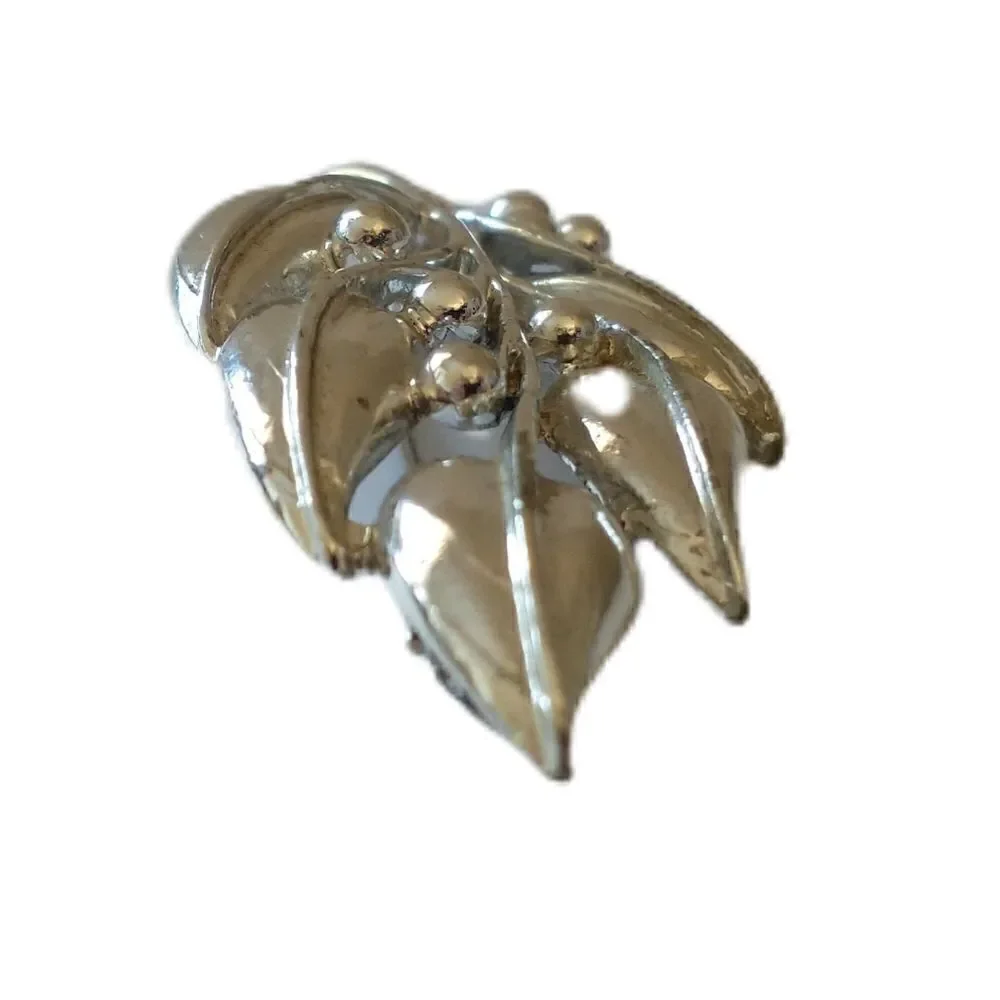 SARAH COVENTRY Berry Leaf Brooch Branch Pin VTG ‎ Silent Spring Silver Tone 1970